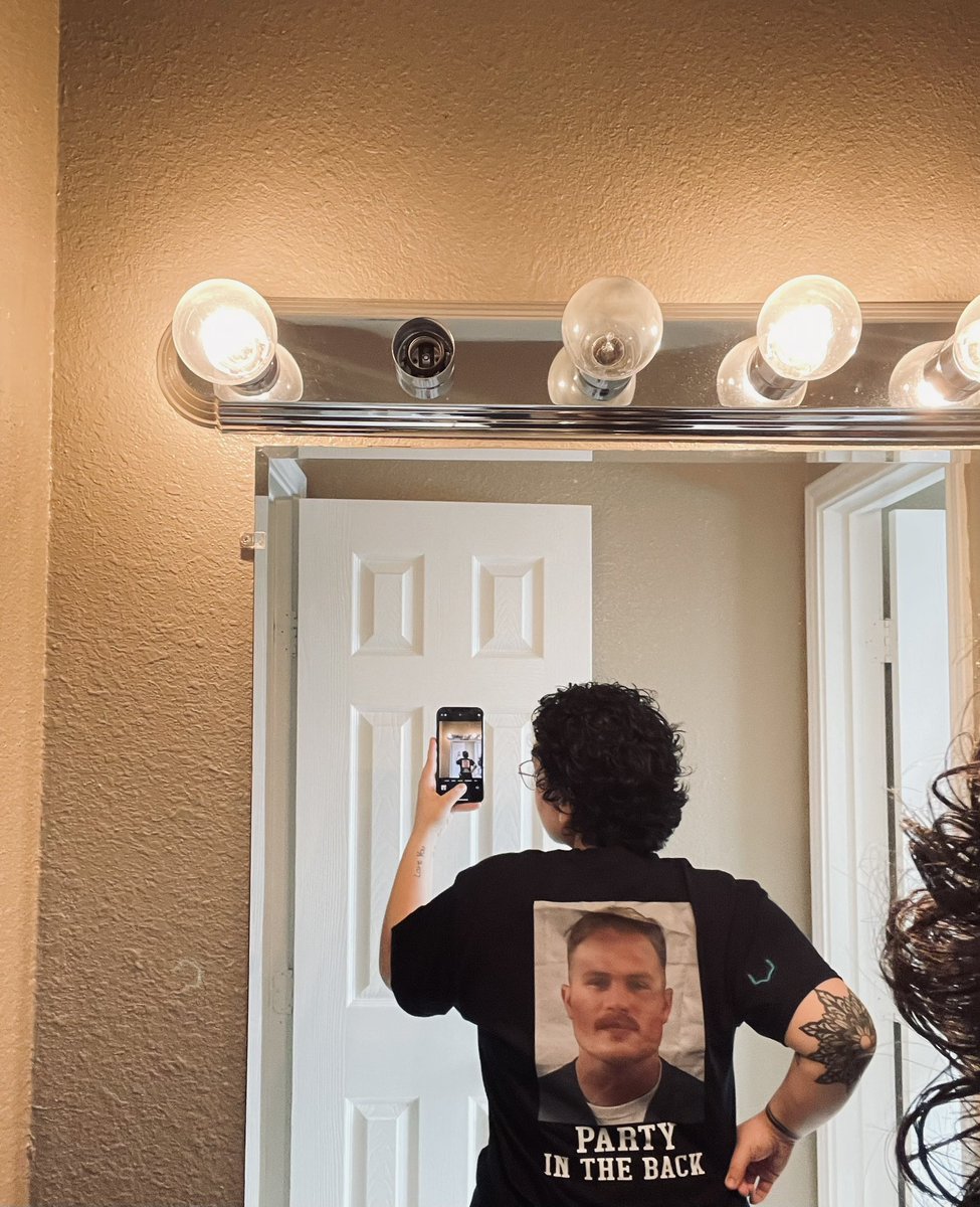 makkjw's tweet photo. thank god for t shirt makers and @zachlanebryan, my favorite person to ever exist🤣🤠 https://t.co/a7daSwn5kH