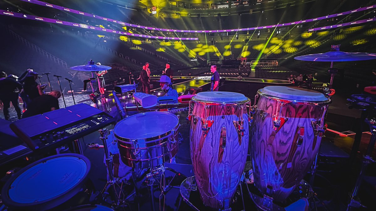 Let’s do this again Vegas! One night only for #iHeart Festival 2023. Streaming on Hulu. #KellyClarkson #MyBandYall #Percussion