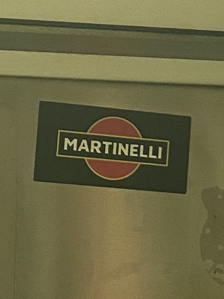 ontourstickers's tweet photo. Arsenal in London #arsenal #martinelli #london https://t.co/D80CmLsX4i