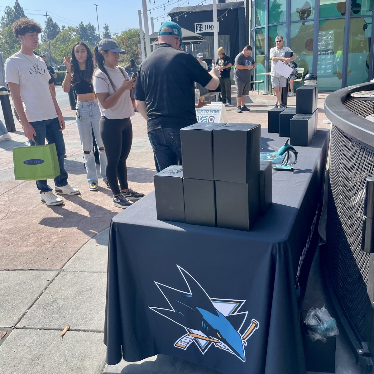 SanJoseSharks's tweet photo. We’re kicking off Sharks Around the Bay with @lukekunin9 and @Str8ToTheBanc right now at the Taco Bell Cantina at the Oakridge Mall! 😍🌮

Grab a picture with the guys, pick up a schedule poster and a Shark figurine until 3:30! https://t.co/lHv3sCPTo1
