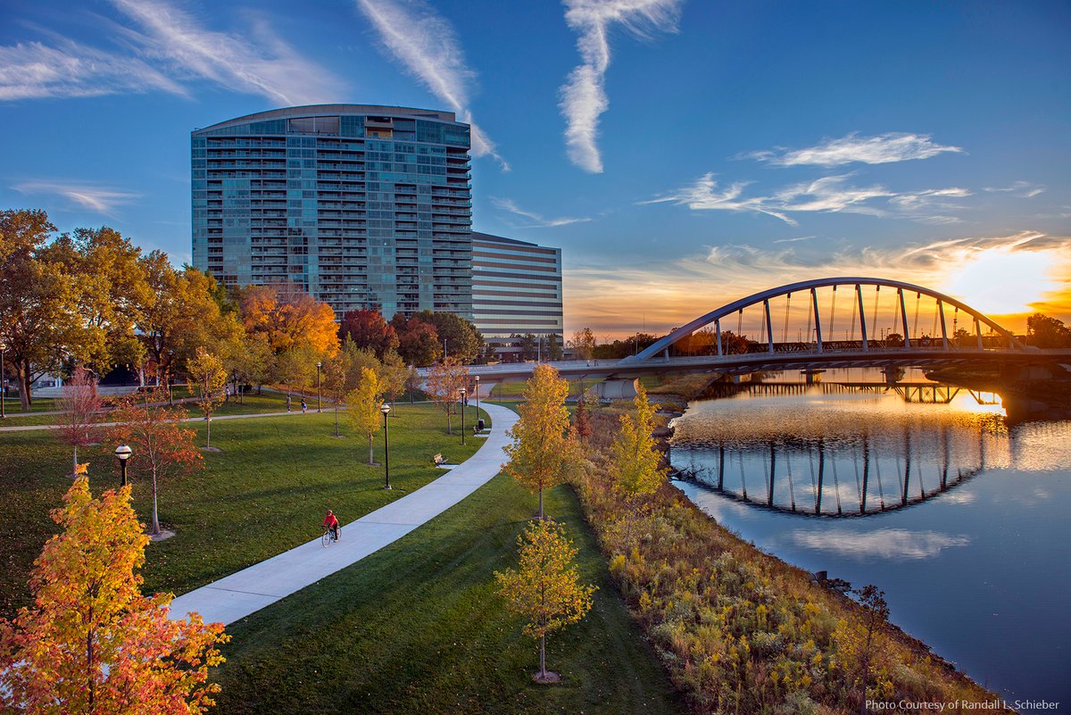 It's the first day of fall! Who is ready to see the leaves change colors along the Scioto Mile?