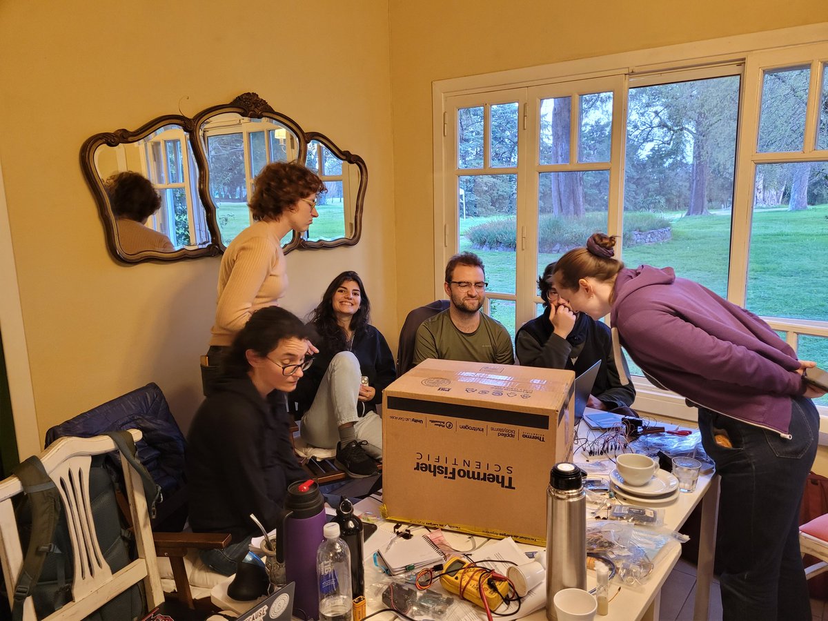 amarinburgin's tweet photo. Great group of students at the Transatlantic Behavioral Neuroscience Summer School  in Buenos Aires. Thanks @Veritodelaf for inviting me to participate! https://t.co/lQUWAAcD1L