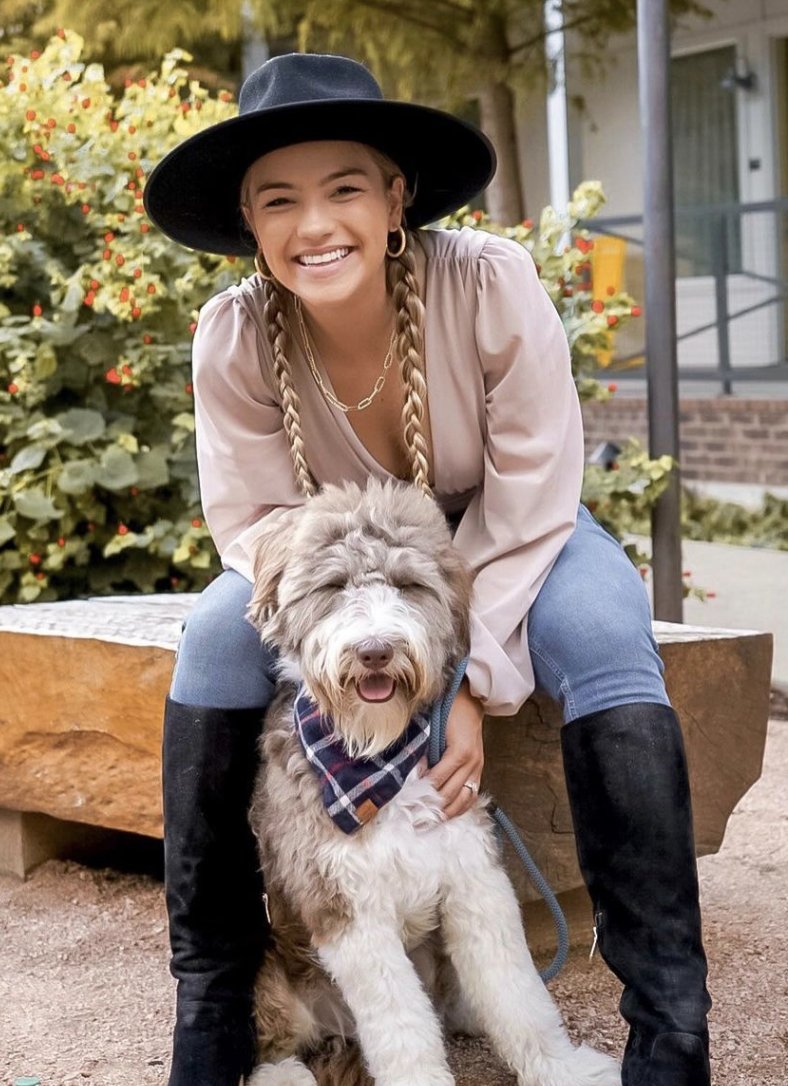 It's Fall, Y'all! 
Enjoy the splendor of the fall season with a getaway to Cavalry Court Hotel in College Station! Don't forget your furry family is welcome too! 🍂🐾🍁  
Special Offers: bit.ly/3hYkG8i
📷 hannahjoysmithh