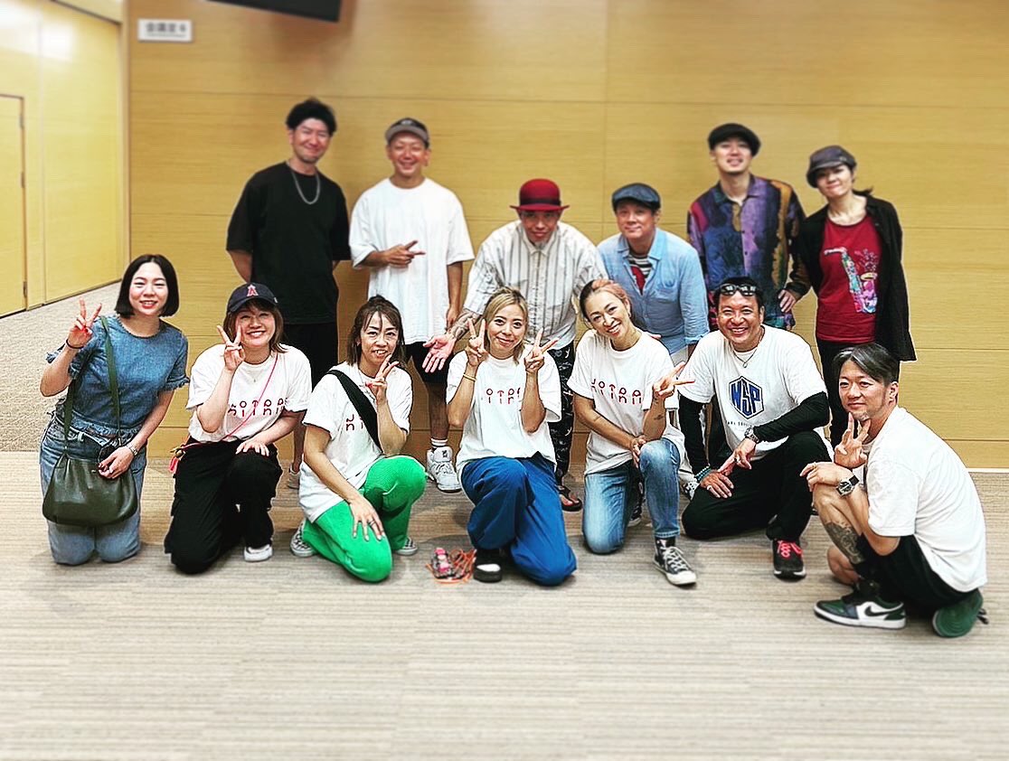 ayakosaxy's tweet photo. Kitra MARKET 2023に
REDMANsで出演させていただきました。
お越しくださった皆様ありがとうございました。
実行委員の皆様大変お世話になりました。
REDMANsはサブスクでデジタル音源配信中です!よかったら聞いてください☺︎
#kitramarket2023
#REDMANs
#前川真悟
#osakaroots https://t.co/DifzpVvbsP