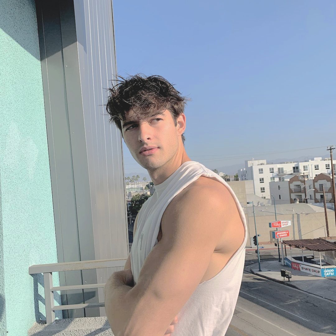 PRINCESTUDE's tweet photo. ㅤ
ㅤ
i knew i shouldn't have worn boxers around you . . .
ㅤ
ㅤ https://t.co/Psdmxx56vd