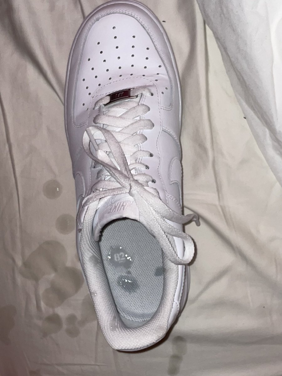 spoo_go's tweet photo. get your d*ck in my trainers https://t.co/ymdpYEJjy9