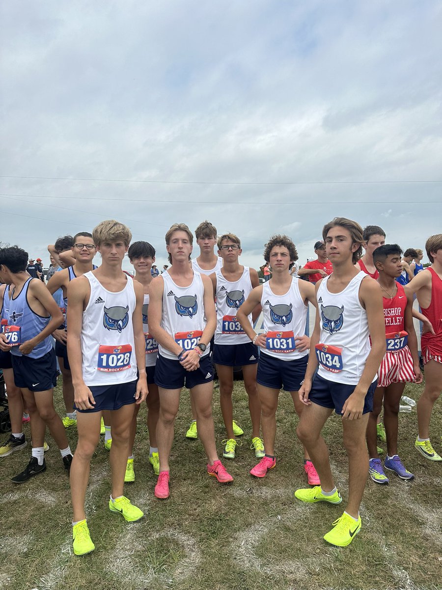 owlxc's tweet photo. Girls WIN the Rim Rock Classic! Boys placed 13th out of 39 teams! Always love racing at Rim Rock! 💙

Individual Medalists- Kalyn Willingham &amp; Gunnar Hornung https://t.co/GcstMmOLdD