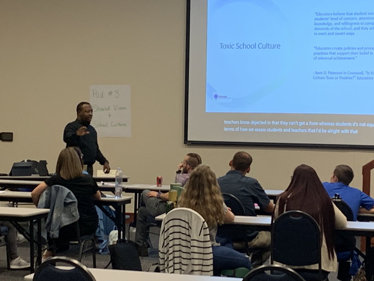 NicoletteEds's tweet photo. I had an awesome time with some awesome leaders throughout Indiana. Sparking change and leveling up one day at a time. @EducateIN #IDOElevelup https://t.co/SXOLmmODtA