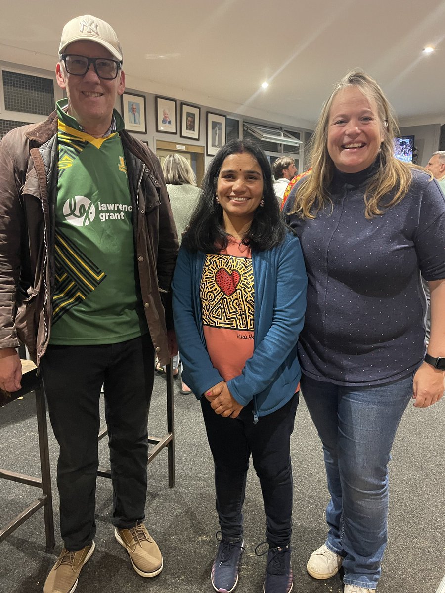 The newest members of our 12th man club! Louise, Dolly and Steve, on Vanessa’s behalf. You make a big difference to Gunns, thank you all very much!!! 🏏💛💚