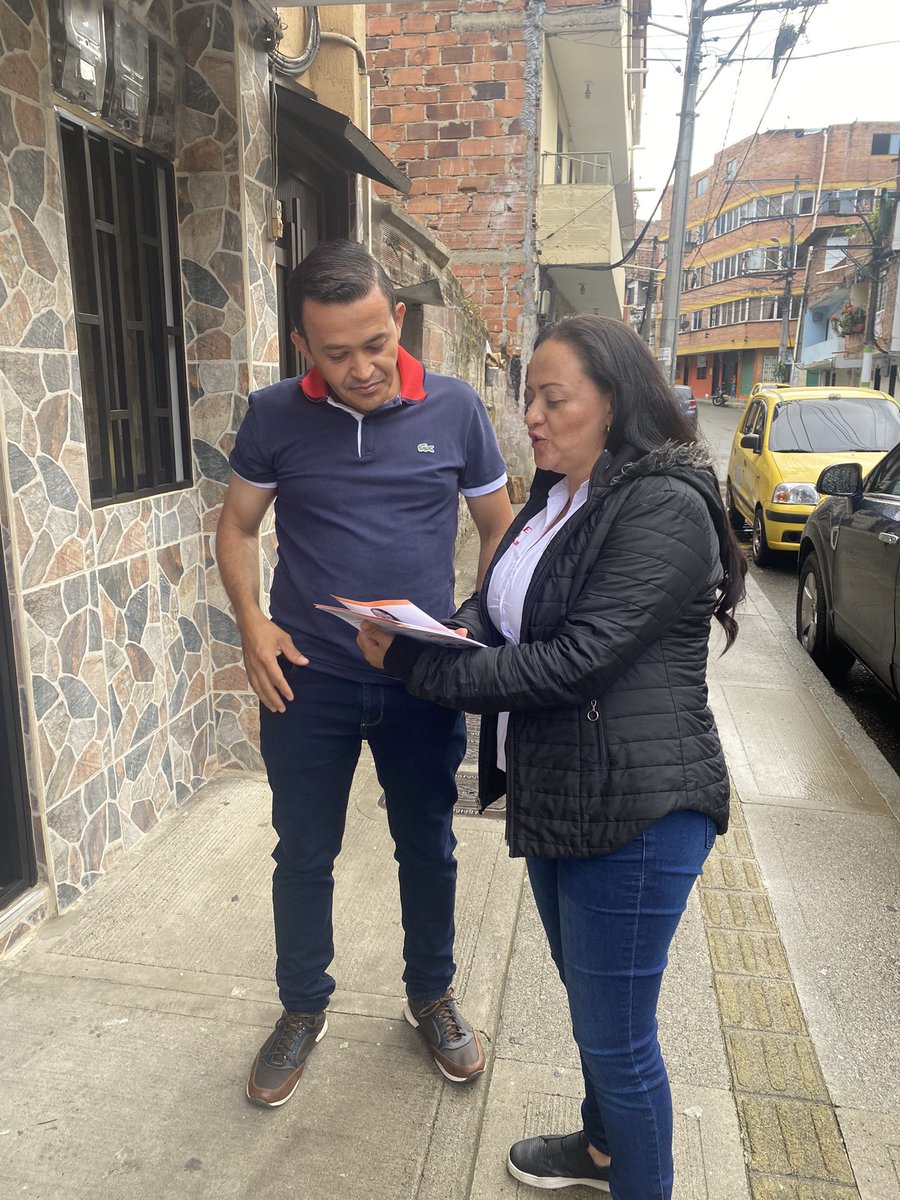 shirleyortizos2's tweet image. #BarrioYarumitoItagüi caminamos y llevamos nuestra propuesta a  personas muy especiales que nos respaldan  #ConstrucciónFuturoSocial #mais #aico 3 @DiegoTItagui