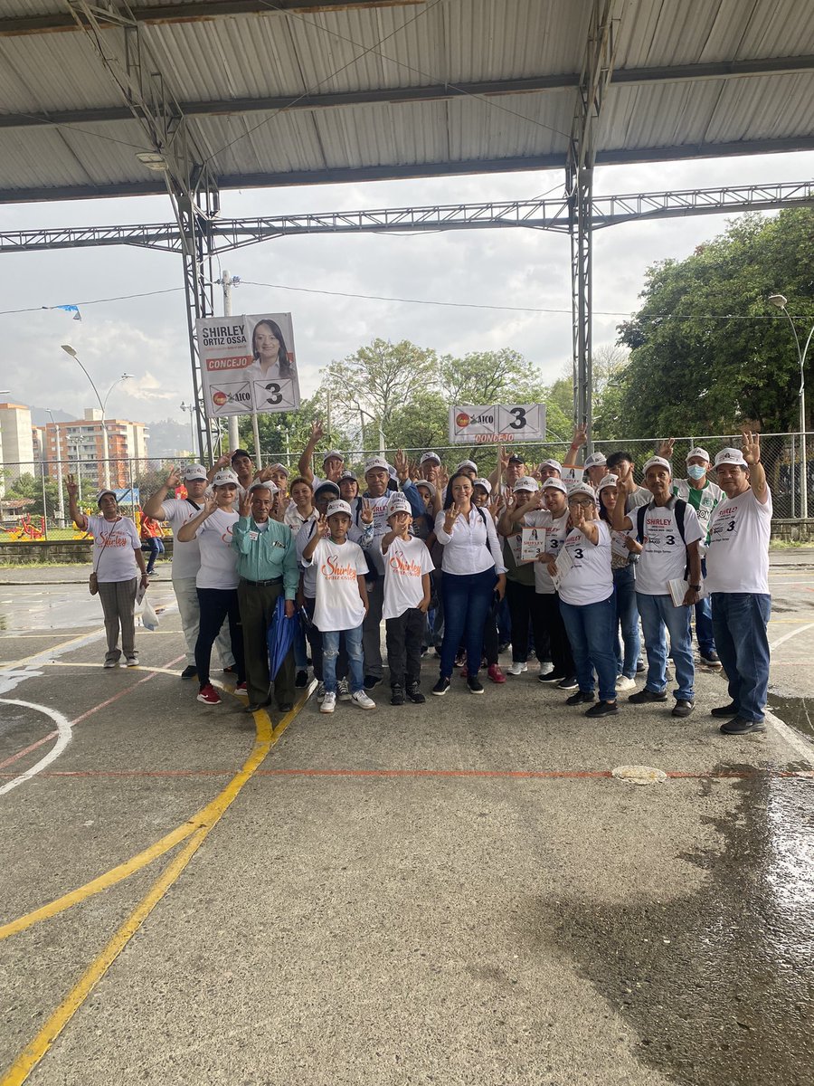 shirleyortizos2's tweet image. #BarrioYarumitoItagüi caminamos y llevamos nuestra propuesta a  personas muy especiales que nos respaldan  #ConstrucciónFuturoSocial #mais #aico 3 @DiegoTItagui