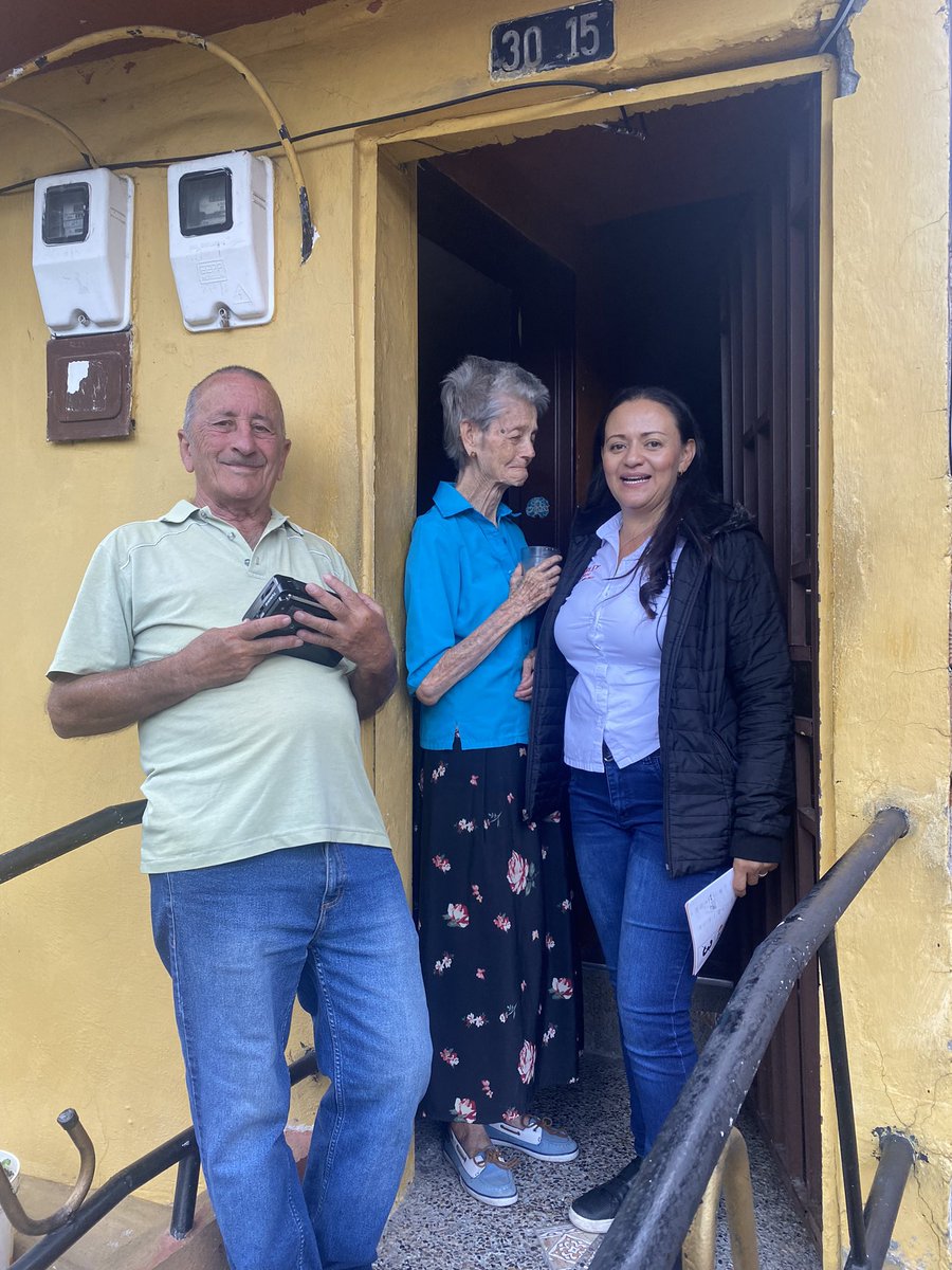 shirleyortizos2's tweet image. #BarrioYarumitoItagüi caminamos y llevamos nuestra propuesta a  personas muy especiales que nos respaldan  #ConstrucciónFuturoSocial #mais #aico 3 @DiegoTItagui