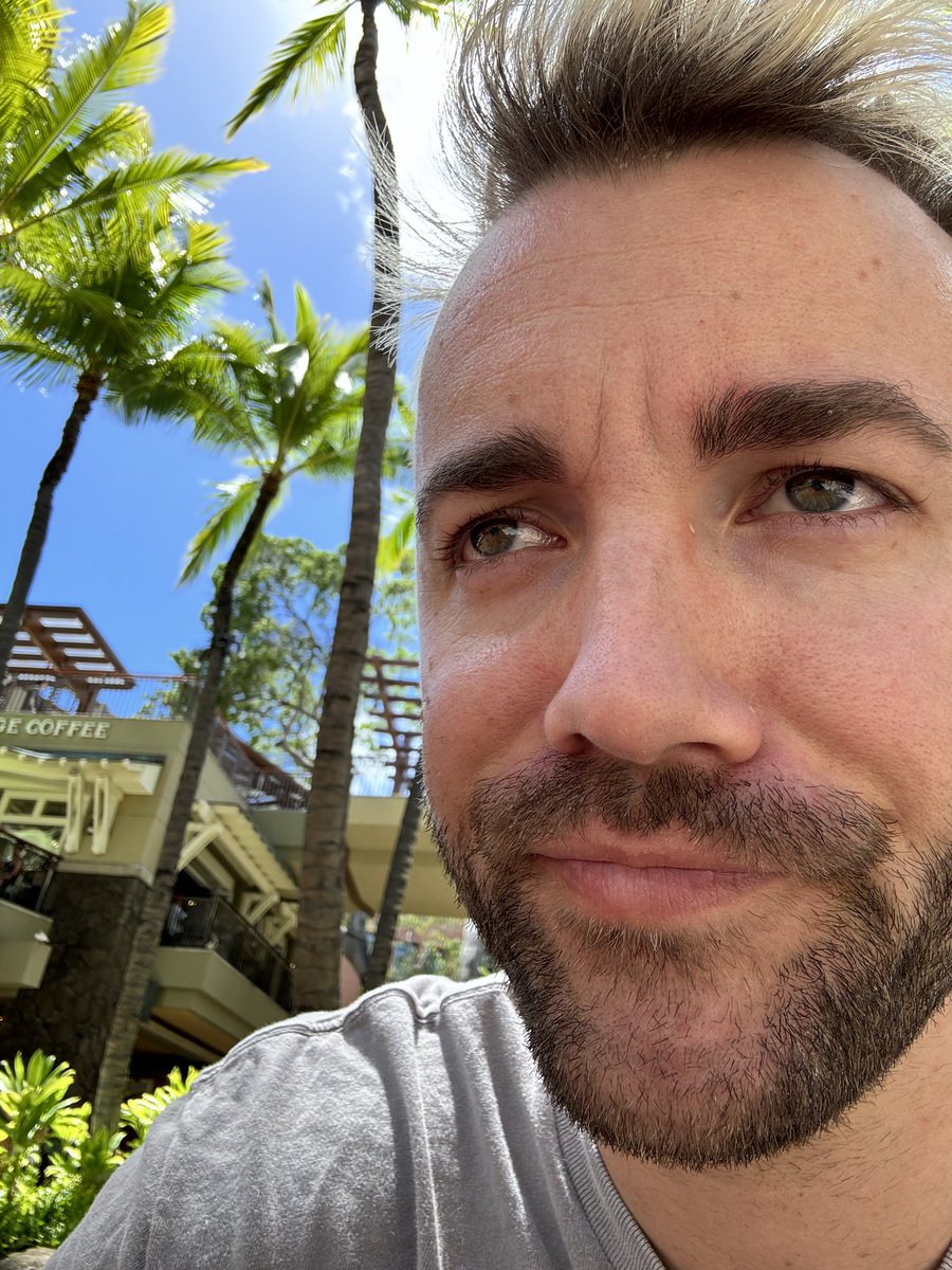 Planned to do an IRL stream in Honolulu from the new iPhone Couldn’t get any audio on stream using StreamLabs app 👎🏼 Sorry guys, I’ll figure it out and try again another day. Stream daddy is on the case