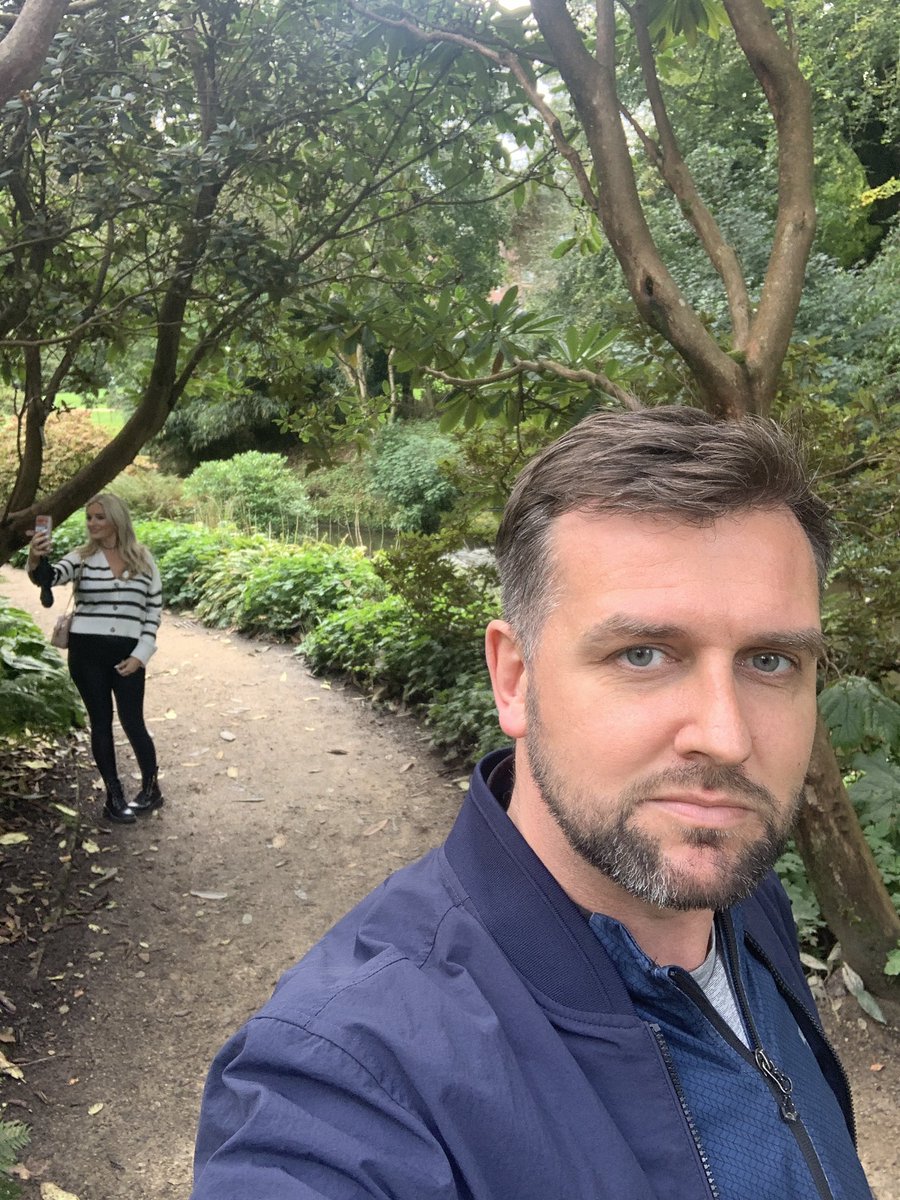 twcallow's tweet image. Great minds think a like hey babe!