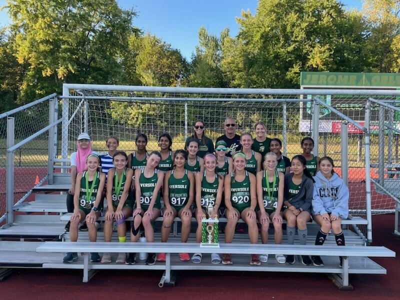 ERMSAthletics's tweet photo. Eversole Run Athletics 
Girls Tennis wins Dublin Cup for a 3rd year in a row !!!
Girls Cross Country places 2nd at Celtic Clash - Jillian places 3rd
Boys Cross Country places 4th at Celtic Clash - Matthieu places 2nd
Great day to be an Eagle !!! https://t.co/gmYOfF720G