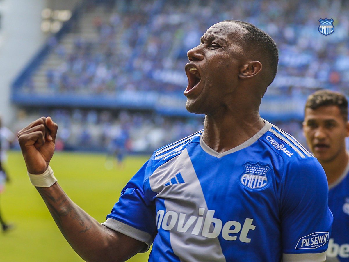 🔚 Final del partido 🤩

¡¡ GANÓ EL #BOMBILLO !!  ✊🏻✊🏻✊🏻

Los goles fueron anotados por:

⚽ J. Ayoví (x2)
⚽️ J. Cevallos

#CSE 3️⃣ - 1️⃣ #MR

#PorEmelec 🤜🏼🤛🏼⚡️