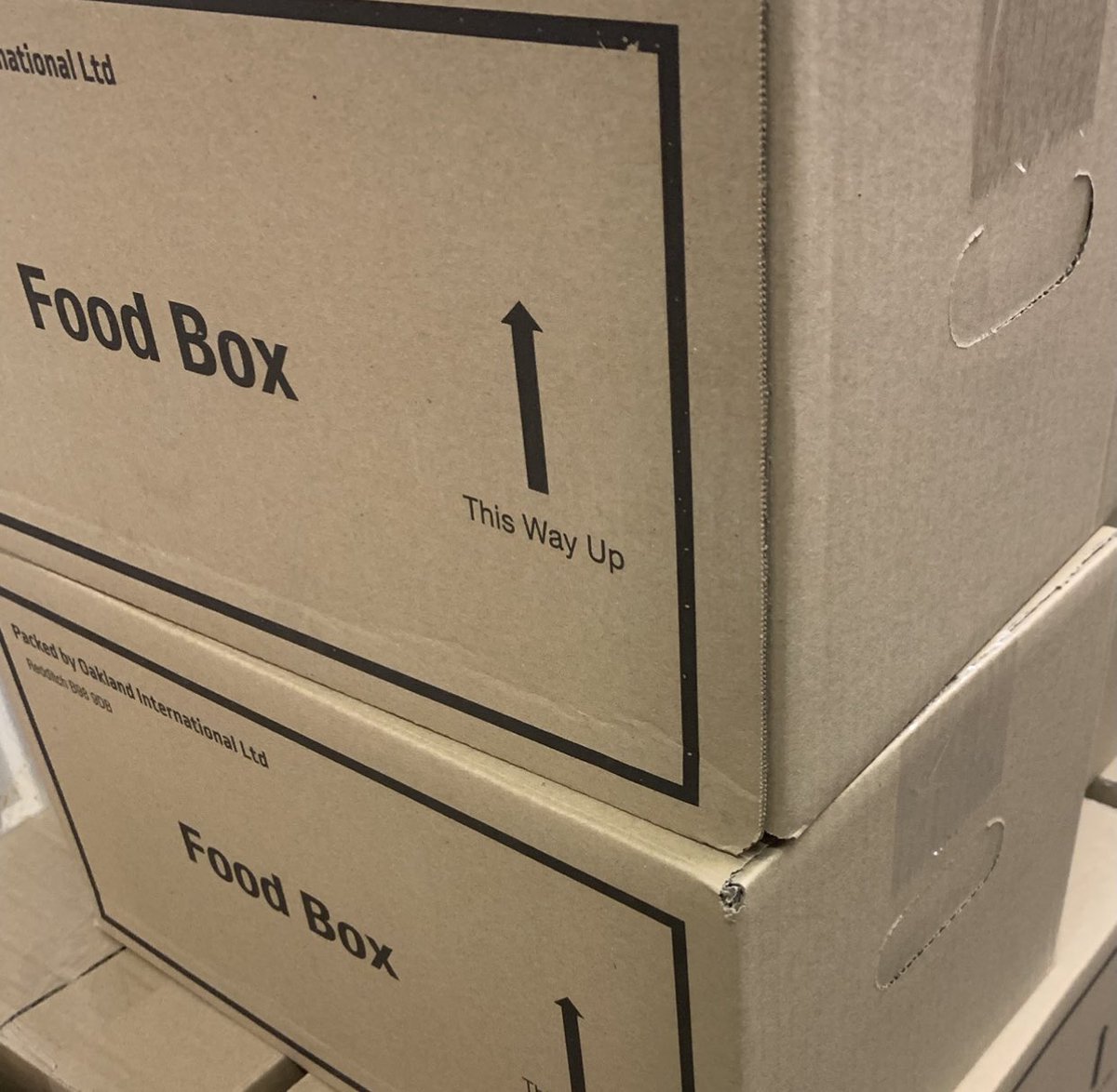 SmallHeathNP's tweet photo. Our volunteers have been preparing FREE FOOD PARCELS for those who attend our networking event this Thursday. Many thanks to the original @beardedbrozuk for their kind support.  We look forward to breaking bread together 🙏 https://t.co/429CY1ifXo https://t.co/rgyq8lVnPV