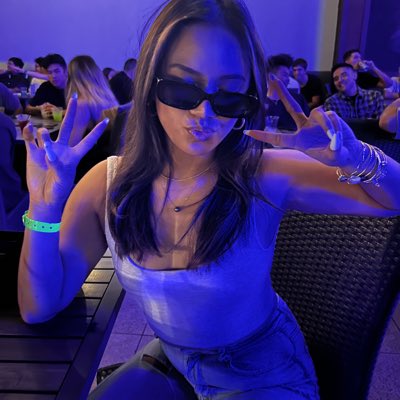 #NewProfilePic that moani's blue 😮‍💨