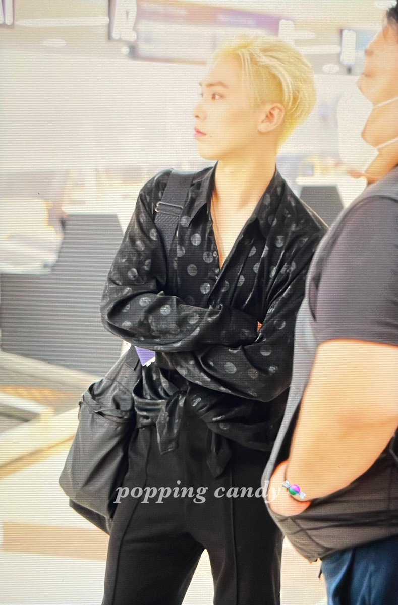 230924출국 pre.

왕자님 오신다…!!!👑❤️‍🔥
-
#라키 #ROCKY #박민혁 #PARKMINHYUK