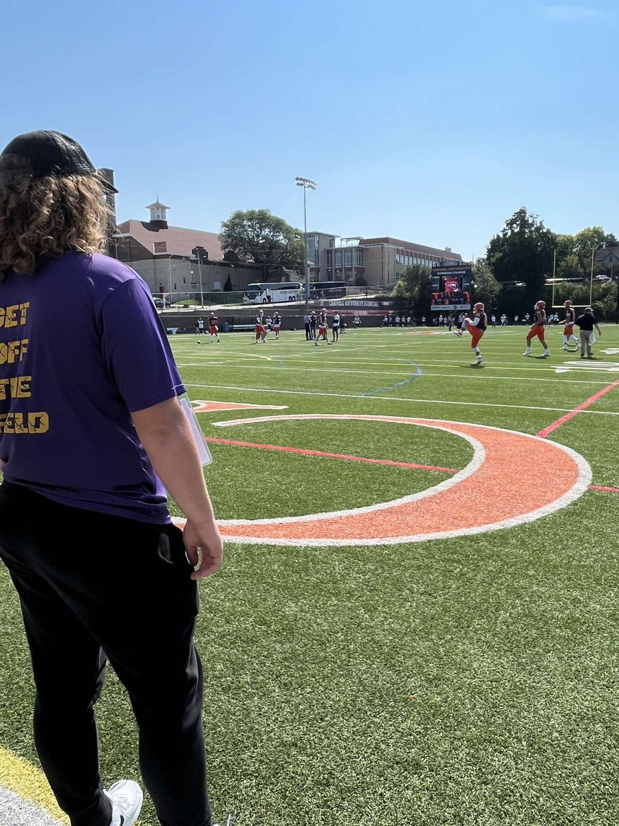gabekohl44's tweet photo. Thank you @CoachHolleyCU and @piofootball for having me out for a game day visit today. They got the W 70-23. I had an amazing time can’t wait till next time! @Hono_Football @TVanschelven @BraydenLs75 @DrakeEmanuel2 https://t.co/F01t5NVqNc