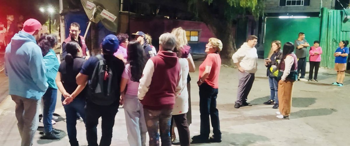 uliseslabrador's tweet photo. En el @GobCDMX a través de @CGPC_MX realizamos recorridos nocturnos con @SSC_CDMX y la comunidad para garantizar mayor seguridad en sus colonias, obteniendo confianza y resultados en lo que hacemos. 

#SectorTacuba 
#MiguelHidalgo https://t.co/Ps5aDwx3lg
