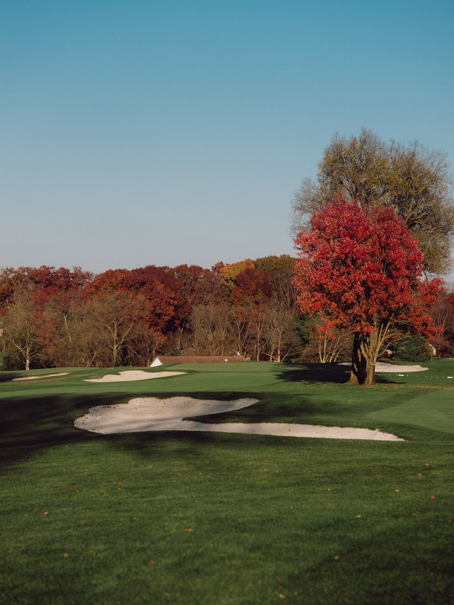 uswomensopen's tweet photo. When the leaves change at Lancaster 😍 

#FirstDayofFall https://t.co/JpQqxDqTcI