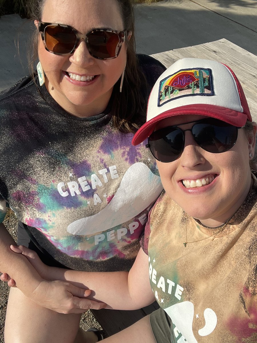 🙏Thankful, 🥰grateful, 😊blessed that I get to do life with you! <a href="/Steflo_12/">Stefanie Barnett</a> so glad you got to come to our OKC St Jude walk today! #ChilisLove #BestLife