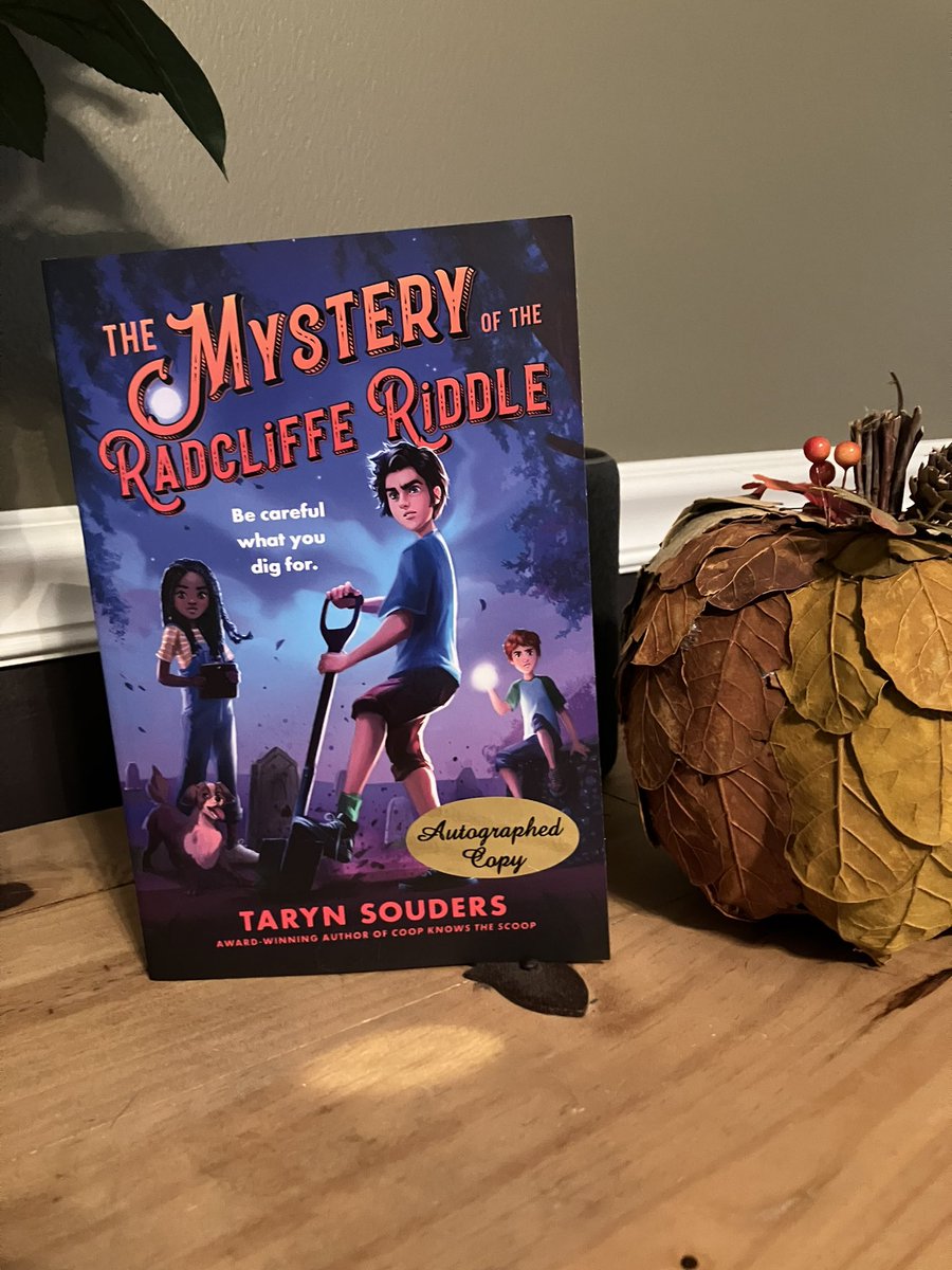 🎉🎉FridayNightRaffle🎉🎉Congratulations to 5th grade Teacher @mrskarenmckenna You are the winner of The Mystery of the Radcliffe Riddle by @TarynSouders 🤗🤩 Please DM me! #fridaynightraffle