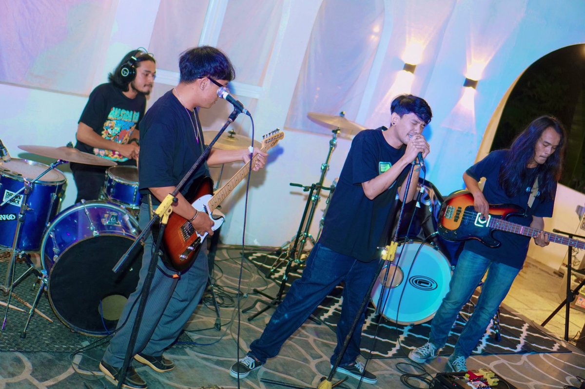 devrait_music's tweet photo. Show recap Music For Healing https://t.co/xQpNoBeMvO