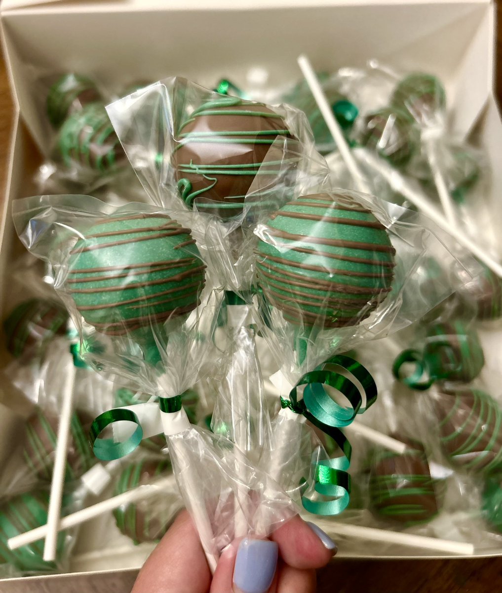 Hey <a href="/mineolahs/">Mineola High School</a> fam! I’m making some cakepops this weekend and will be bringing them to work on Tuesday. Please consider donating, 100% of the proceeds will be donated to my home district <a href="/FHSDalers/">FHS Dalers</a>. I will have the cakepop box in the main office 💚