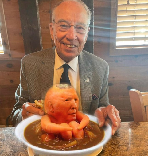 smc429's tweet photo. #DiningInHell What in the hell did Chuck order? https://t.co/f4PQs4UOv3