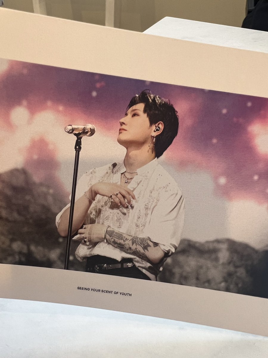 qlalf0504_'s tweet photo. 오랜만에 온 생일카페! 컵홀더도 이쁘고~ 특전들 사진 완전 내 취저...💕
진짜 이쁜데 꾸미느라 고생하셨습니다....🤣
#소중히_기억될_너의_9월들
#BLAZE_of_glory_DAY
#HAPPY_27th_HANSE_DAY https://t.co/oBtDfAbv7c
