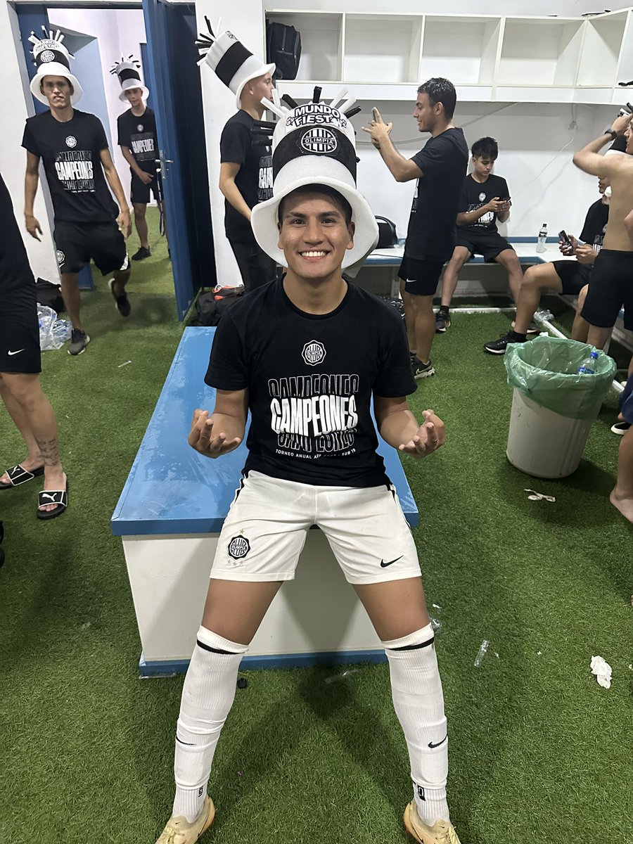 KevinFernan009's tweet photo. Campeones y a la @LibertadoresU20 que la cuenten como quieran 😛 https://t.co/XvRGvd3HYV