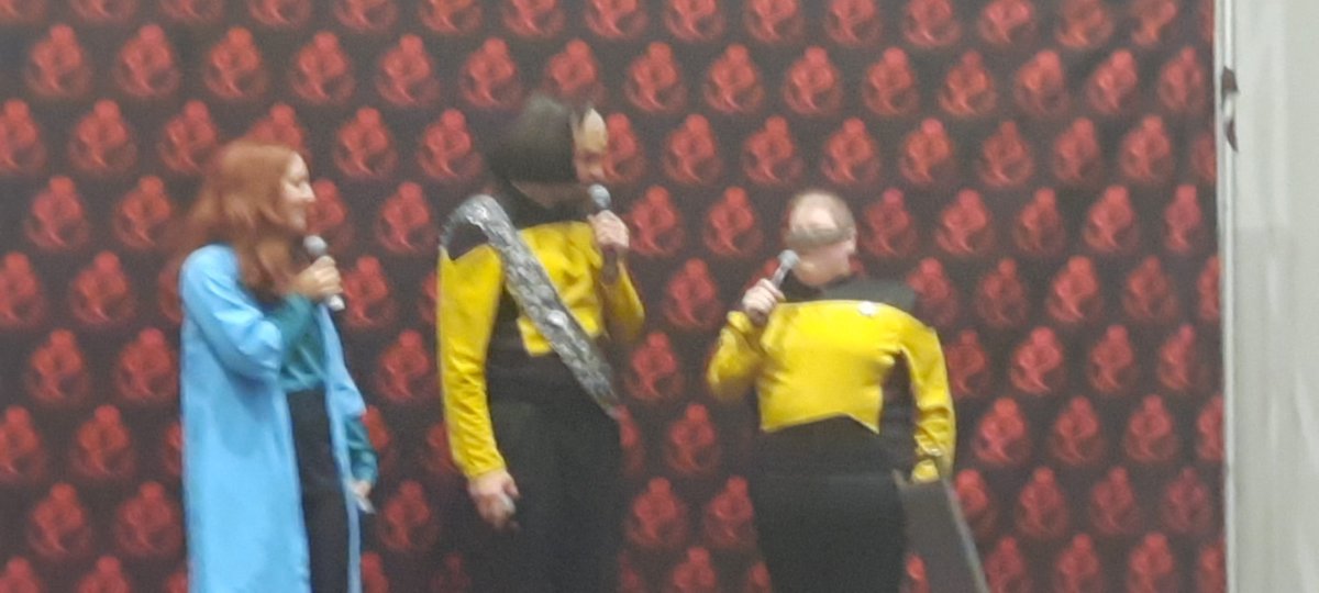 FunUtilityJacob's tweet image. Now they&apos;re singing about being Number One (except none of them are actually Number One)
@USSImprovise @RoseCityCC