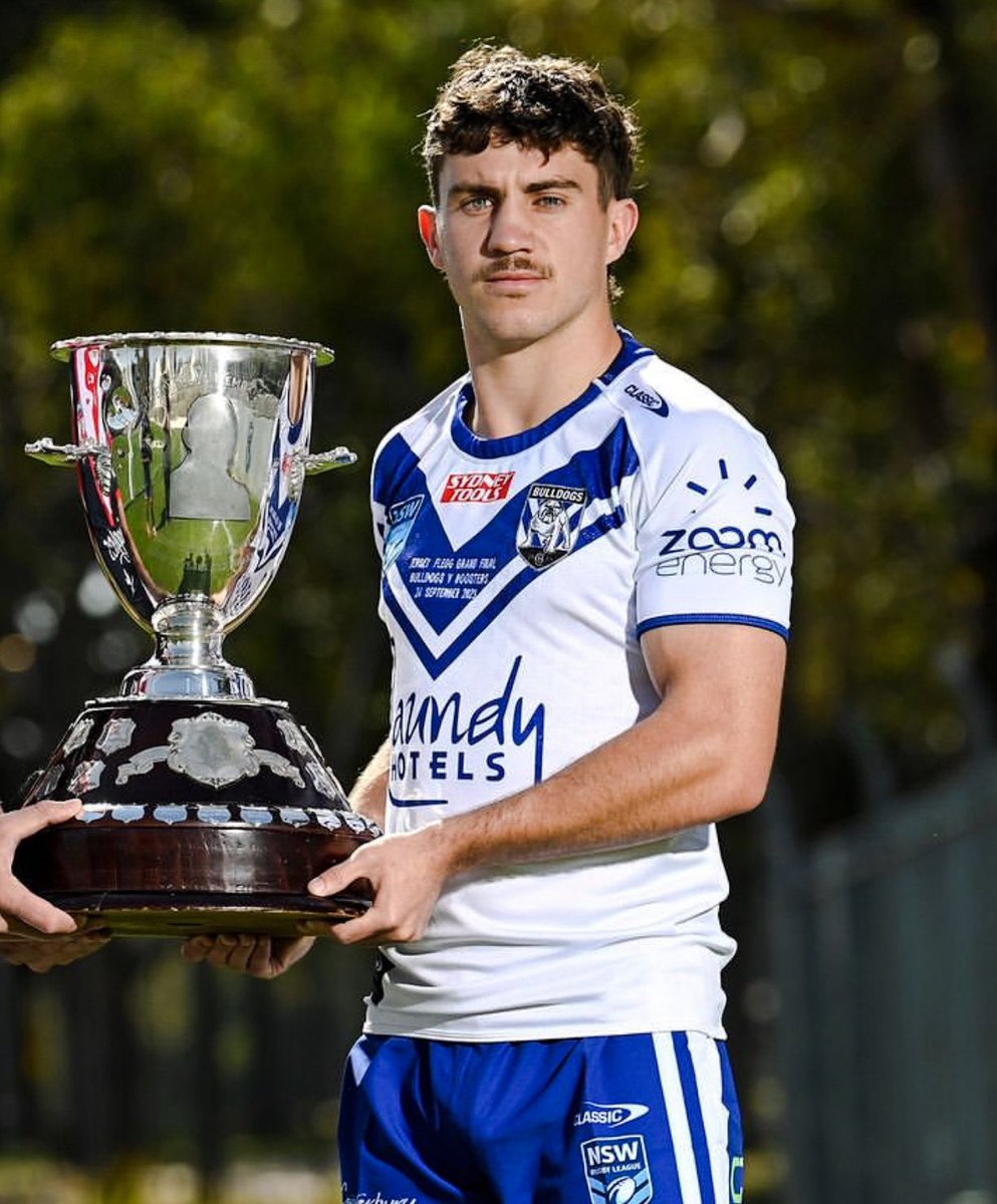 The Bulldogs have won the Jersey Flegg Cup for the first time since 2003 defeating the Roosters 22-20 at Commbank Stadium! 🏆 

#NSWRLGF #JerseyFlegg