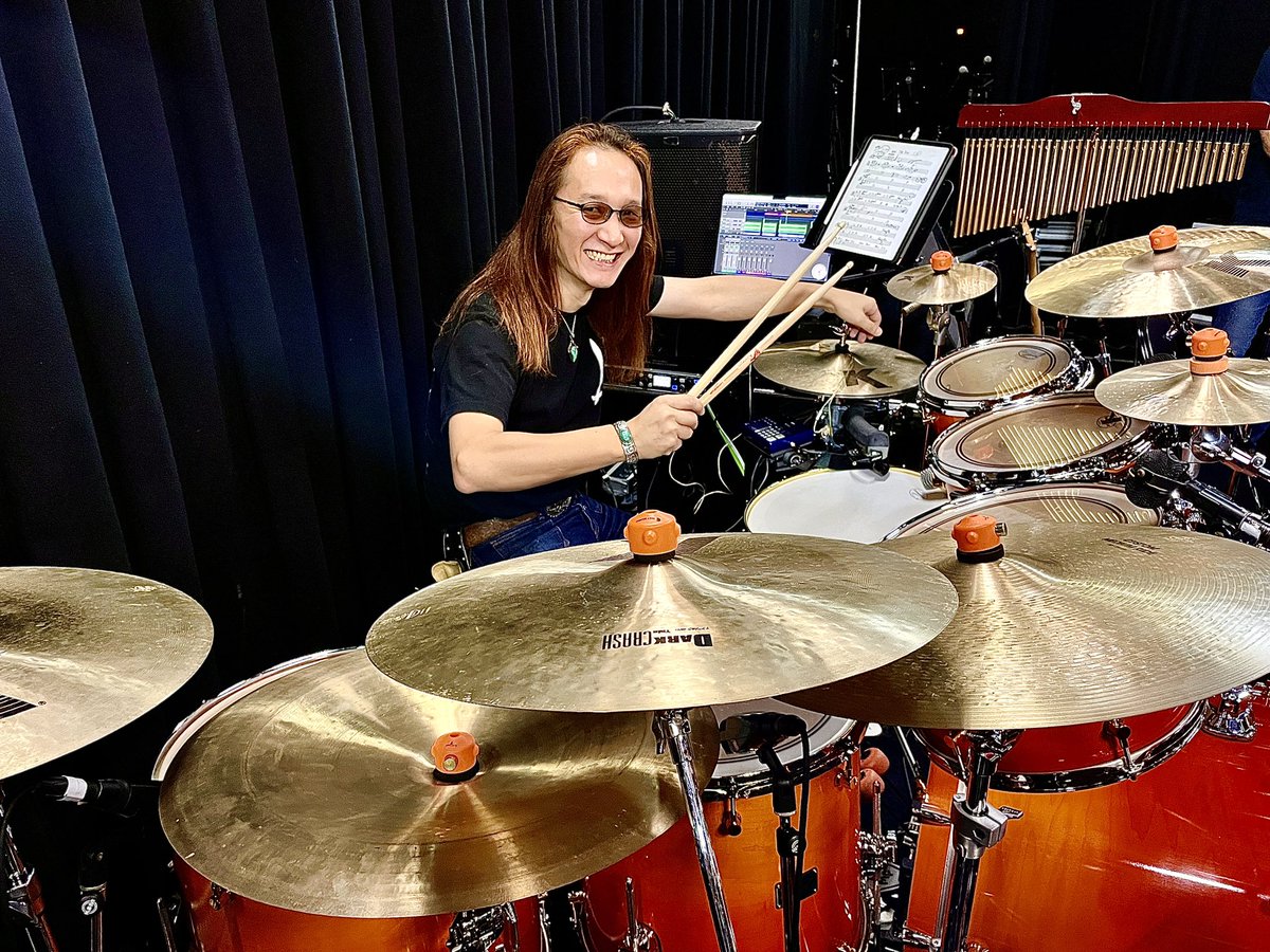 kooryo_drummer's tweet photo. セッティング完了!!!
今日は久しぶりにフルセット👍
最高のサウンドをよろしくね!
相棒!!
#セッティング完了
#今日はライブ
#久しぶりのフルセット
#最高のサウンド
#最高の相棒
#本番ガンバリマス
#CANOPUS
#Zildjian
#Ichikicks
#一木弘行さん
#gates7 https://t.co/noLwnoQXjE