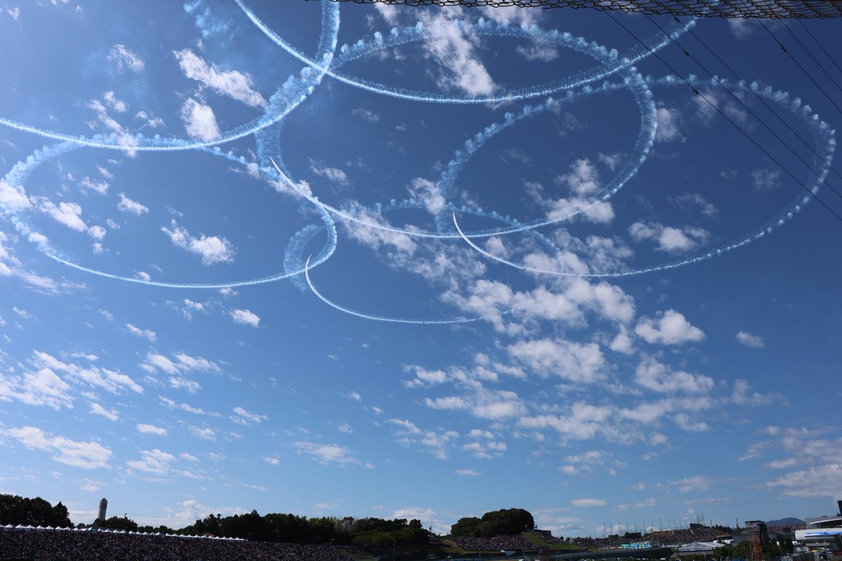 suzuka_event's tweet photo. ブルーインパルスの皆さんありがとうございました！
 #F1JP #JapaneseGP #ブルーインパルス https://t.co/qjmb9jTPwp