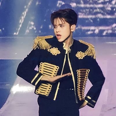 All-rounder for me is someone who is a total performer - can sing and dance outstandingly. Have a strong stage presence and notable self-confidence. Can present himself and speak infront of wide audience. Can carry himself during interviews and can do on the spot +++

#VINCI