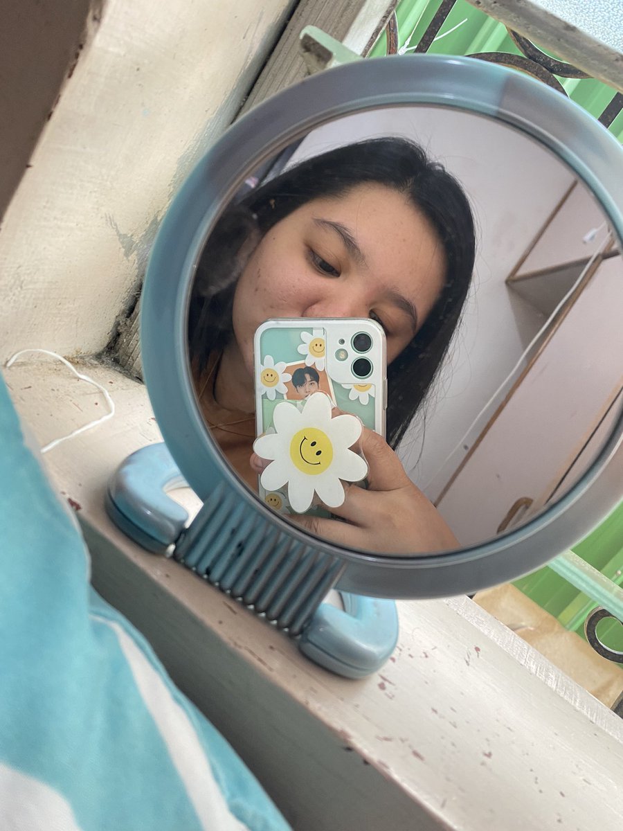 clrncmae's tweet image. Huuuy. Spoiler man pala phonecase ko sa comeback ng SVT. Hahah #throwbackJuly