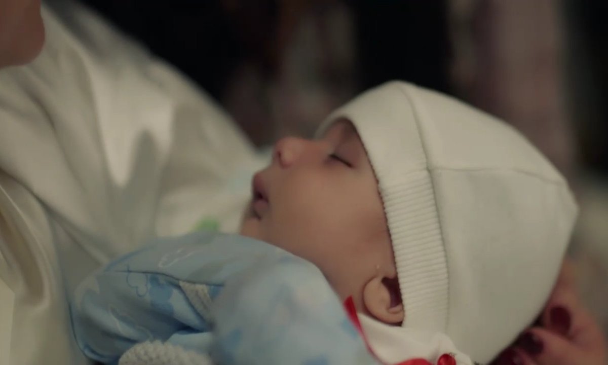 Ayse_oficial's tweet photo. #CorazónNovaFinal empezaré a llorar. Se parece a su madre https://t.co/GpvoUk2XPg