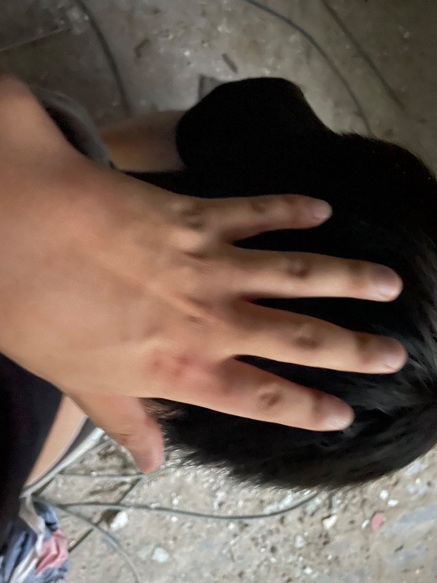 yeebooom's tweet photo. 也算是打卡了武汉天体圣地了，骚b真的厉害 能把鸡儿全部灌进去，明显感觉头都卡到喉咙了。#武汉#青王路#天体 https://t.co/HMI7aufyZG