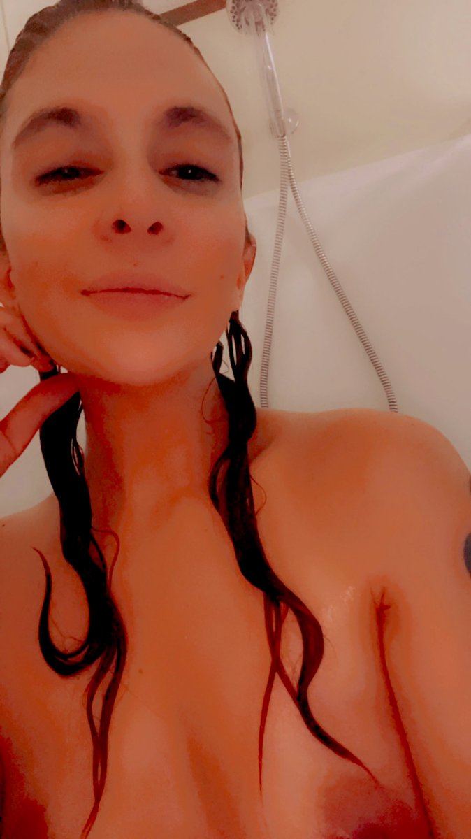 kaitearlee's tweet photo. @local_sexaddict https://t.co/E0lqEwsAk4