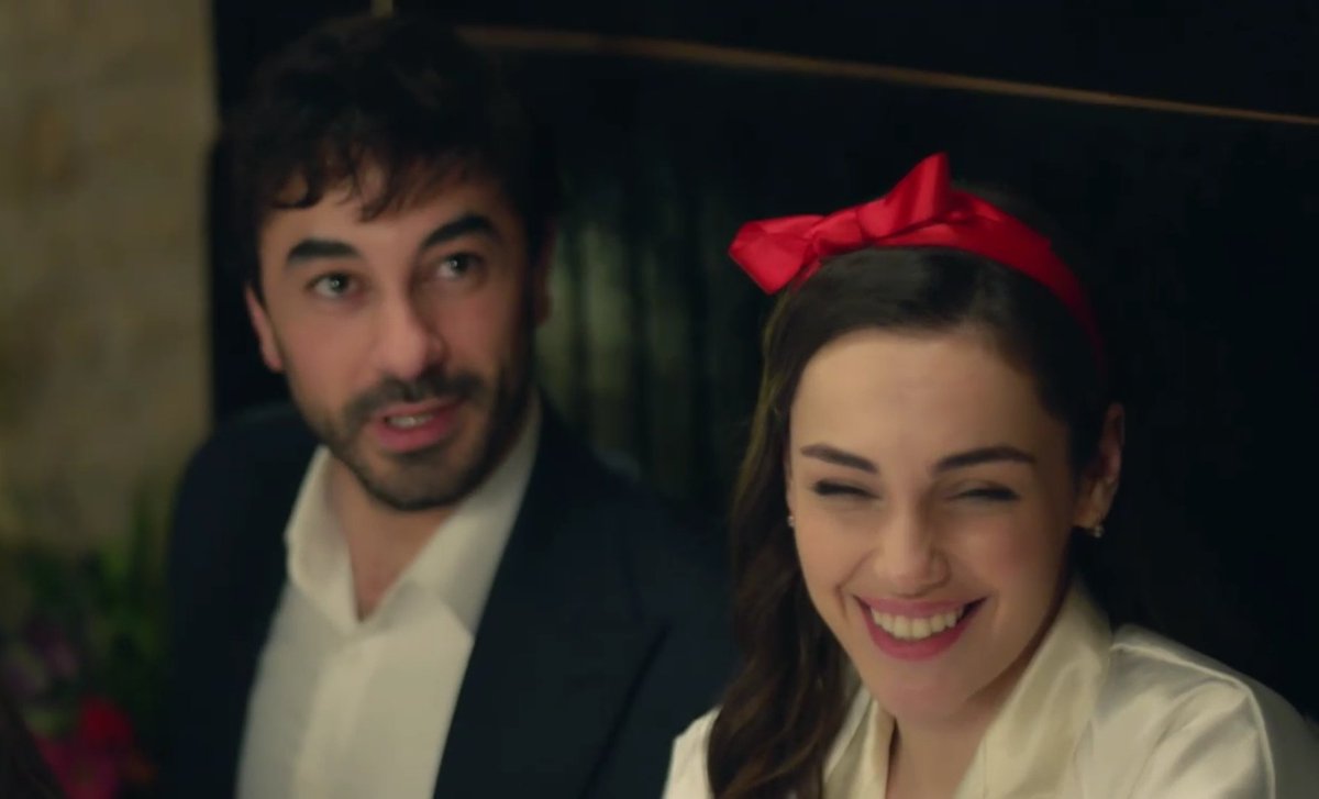 -Vamos a hacer una foto con toda la familia

-Vamos, vamos, hagamos una foto

#CorazónNovaFinal