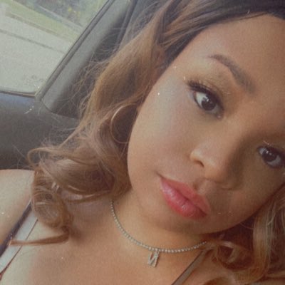 WoodyNadia's tweet photo. #NewProfilePic https://t.co/zm94hWVyNP