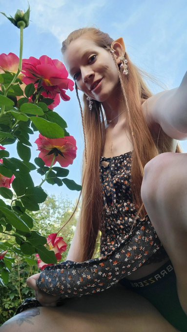 Wore my elf ears to the rose garden... and my @Brazzers panties too 😈 https://t.co/l2yJl1oJEm<a href="/tag/mvsales"class="tags"><span>#mvsales</span></a>