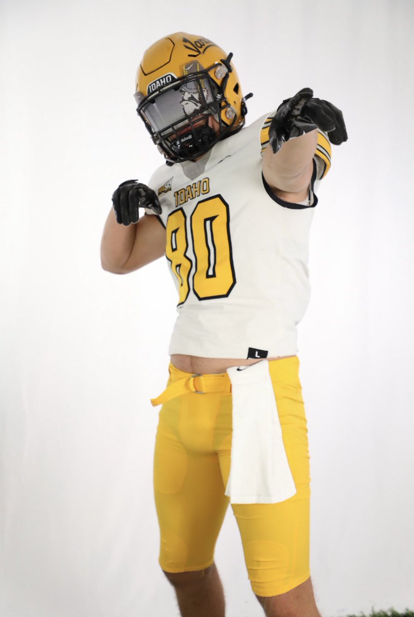 Gus Donnerberg (@donnerberggus) on Twitter photo Blessed and excited to announce my commitment to the university of Idaho! I want to thank my family, my coaches and everyone who has helped me throughout the way. Vโs UP!!!! <a href="/VandalsFootball/">Idaho Vandals FB</a> <a href="/Coach_Eck/">Jason Eck</a> <a href="/Coach_Sutt/">Tyler Sutton</a> <a href="/BrandonHuffman/">Brandon Huffman</a> @DY_Lee11 <a href="/jon_eagle/">Coach Eagle</a> <a href="/ifo14/">Ifo Ekpre-Olomu</a> <a href="/AlphaFootballOR/">ALPHA Football</a> Blessed and excited to announce my commitment to the university of Idaho! I want to thank my family, my coaches and everyone who has helped me throughout the way. Vโs UP!!!! <a href="/VandalsFootball/">Idaho Vandals FB</a> <a href="/Coach_Eck/">Jason Eck</a> <a href="/Coach_Sutt/">Tyler Sutton</a> <a href="/BrandonHuffman/">Brandon Huffman</a> @DY_Lee11 <a href="/jon_eagle/">Coach Eagle</a> <a href="/ifo14/">Ifo Ekpre-Olomu</a> <a href="/AlphaFootballOR/">ALPHA Football</a>