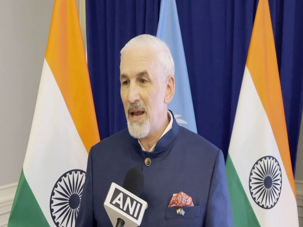 ani_digital's tweet photo. "New partnership to help amplify India, South-South Cooperation": UN's Shombi Sharp on LOI with Bill and Melinda Gates Foundation

Read @ANI Story | https://t.co/xSwcfJemVF
#UnitedNations #ShombiSharp #BillandMelindaGatesFoundation #UN #India https://t.co/brQU2txzam