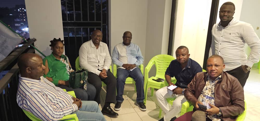 MamyKanku's tweet image. Le pouvoir du lâcher prise ! Permettre, autoriser à Dieu, à l&apos;univers, à la nature de vous conduire vers votre destinée !
Que la  joie, la tranquillité et la sérénité d&apos;être dans ce parti #ADPC derrière notre président @CrispinMbadu
Les portes de notre siège sont ouvertes à tous.