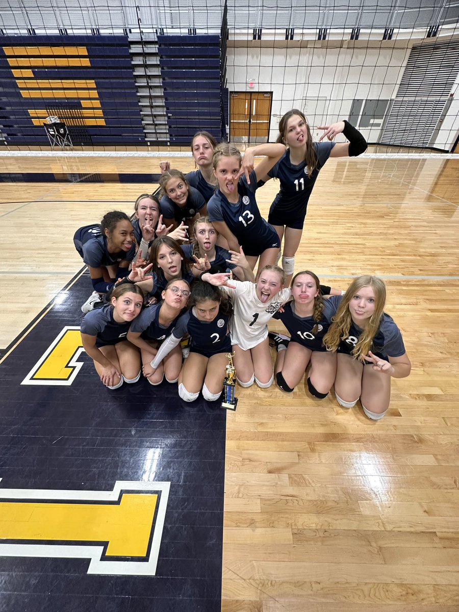 ChelseaVball's tweet photo. Freshman Dawgs knock off Tecumseh in the Finals to win the Bulldog Invitational!! #building #competitiveculture @ChelseaBulldogs https://t.co/5b9E3hL6g9