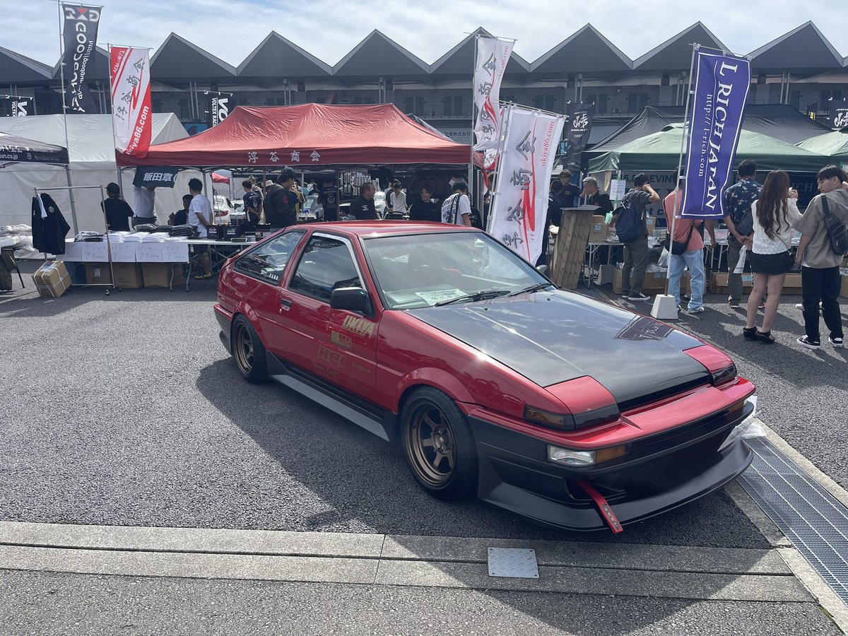 FJY_Moving_Base's tweet photo. 本日は富士スピードウェイ
FUJI 86/BRZ STYLE 2023にて

AE86❌リチウムイオンバッテリー

飯田章さん、浮谷商会さんブースにて出展中！
浮谷社長からは、軽くて大容量ですごく調子いいと言ってくださいました！

16:30までやってますので、
遊びに来てください！ https://t.co/vlfqPBOWae